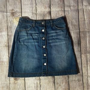 Button denim skirt